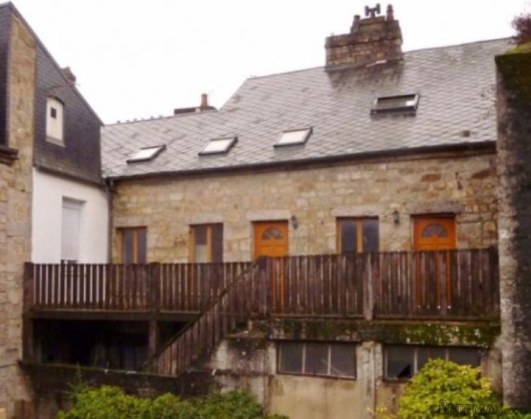 Shop with Accommodation