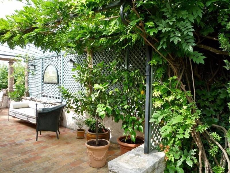 3 bedroom property for sale - 2