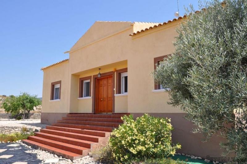 Beautiful villa in La Zarza with pool..