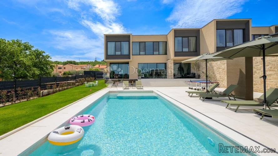 Rovinj okolica, Vila za najam s 3 spavaće sobe i bazenom! - 2