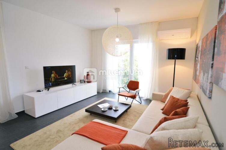 Lovran, 860m2, luksuzna vila sa 6 stanova i bazenom - 3