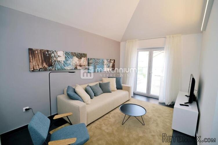 Lovran, 860m2, luksuzna vila sa 6 stanova i bazenom - 4