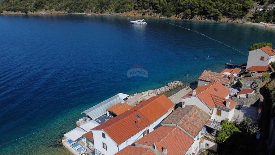 Otok Cres,Valun,stara primorska kuća,127 m2,10 m od mora