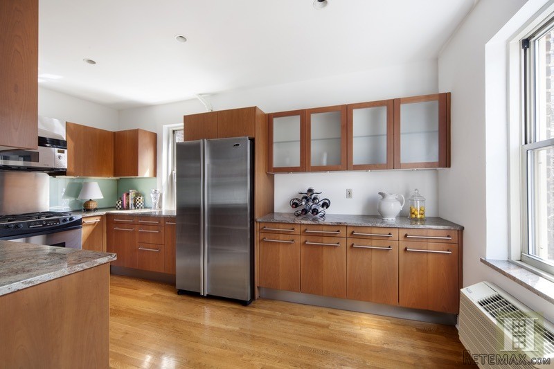 3 bedroom Apartment For Sale: 525 EAST.. - 2