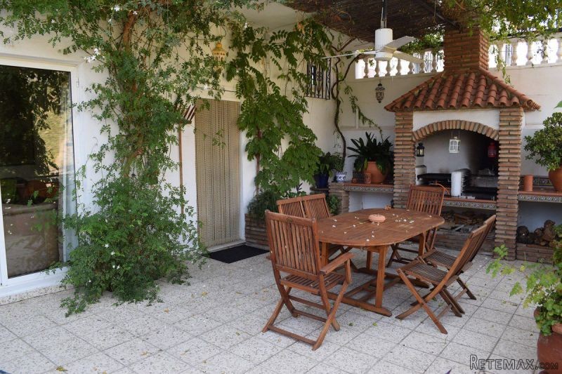 Town House for Sale in Moclinejo.. - 2