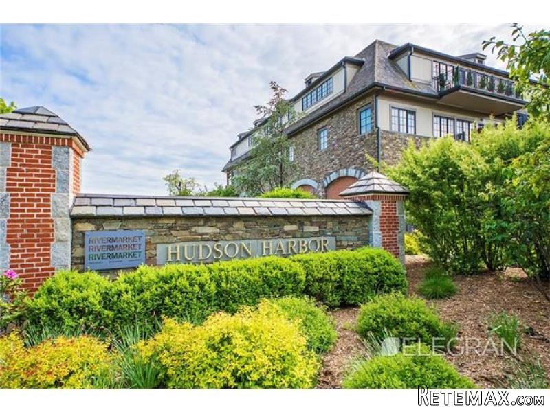 2 bedroom House For Sale: 127 W Main.. - 2