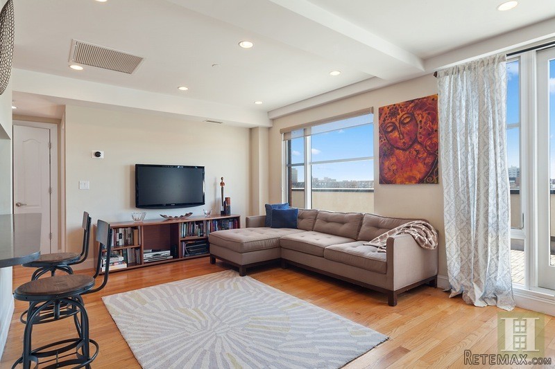 3 bedroom PentHouse For Sale: 10 SLOCUM.. - 2