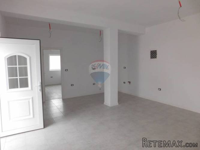 Valica - Stan na prvom kat, 60m2 PRILIKA!