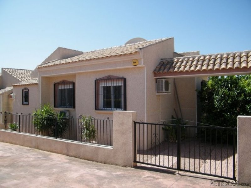 2 Bedrooms - Villa - Alicante - For Sale