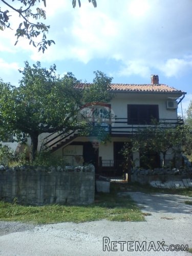 Ročko polje - samostojeća kuća katnica