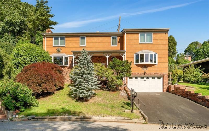 3 bedroom House For Sale: 76 Rudolph..