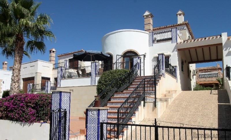 3 Bedrooms - Villa - Alicante - For Sale