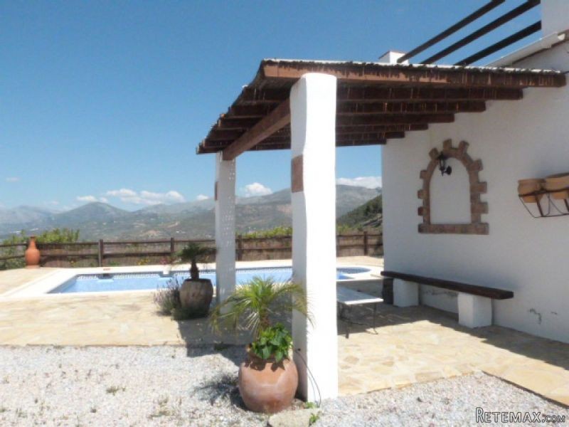 3 bedroom, 2 bathroom Finca/Country..