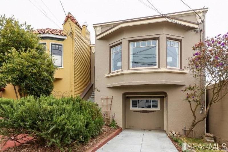 4 bedroom House For Sale: 424 Gennessee.. - 2