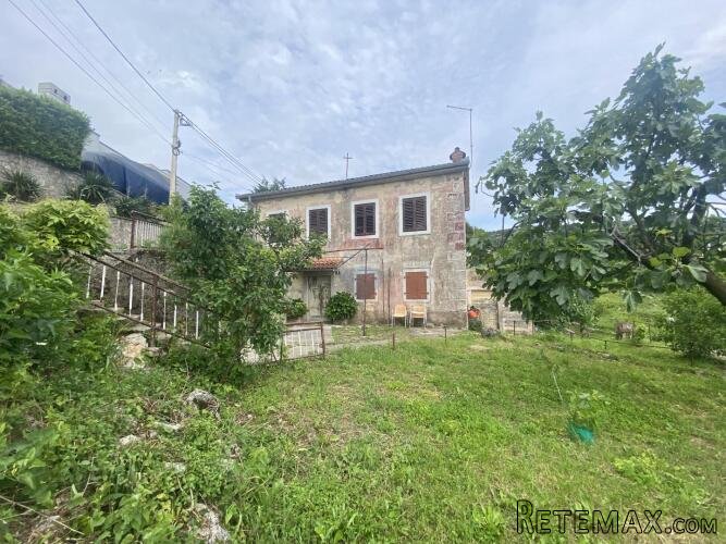 IČIĆI, Poljane - Kuća sa 1260 m2 građevnog zemljišta - 2