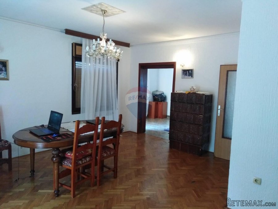 Kastav - samostojeća kuća s tri stambene jedinice - 2