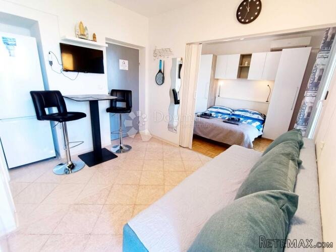 OTOK PAG KUĆA SA 4 APARTMANA - 3