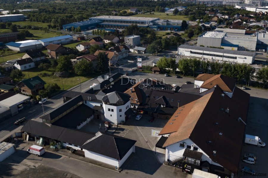 Prilika-poslovni kompleks u Sesvetama na zemljištu od 17.601 - 3