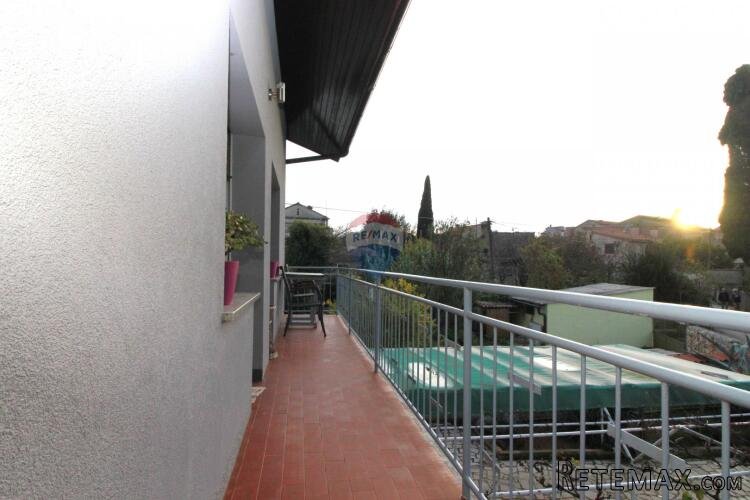 Pula, Kaštanjer - stan 120 m², balkon, mirna lokacija - 3