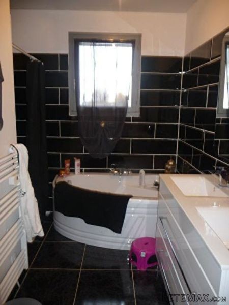 Nice Detached House For Sale - 2