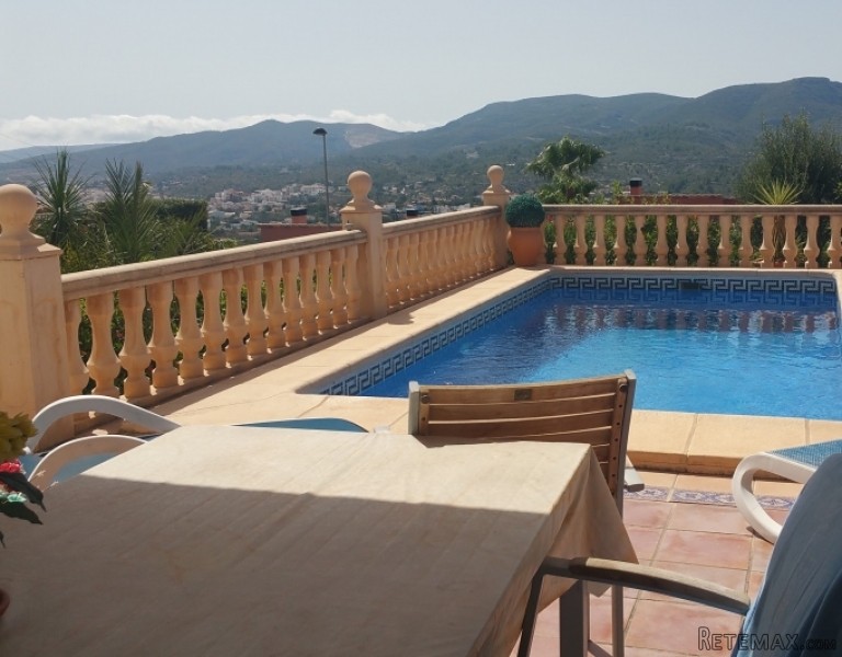 Villa With 3 Bedrooms And Private Pool..
