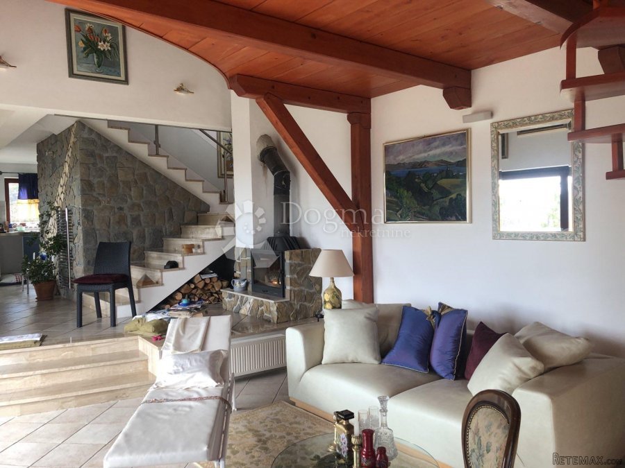 Samostojeća kuća modernog projekta s predivnim pogledom