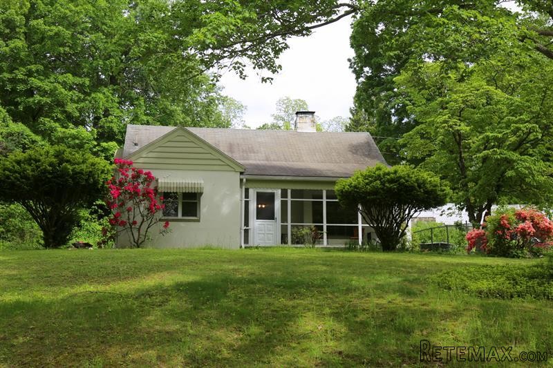 2 bedroom House For Sale: 4 Oak Street.. - 2