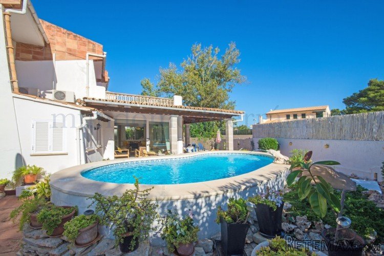 Bright 200 m2 villa located in the residential area of.. - 2