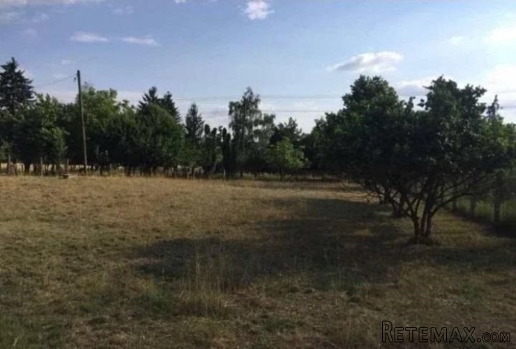 Prodajem kucu sa velikim placem-Obrež - 12
