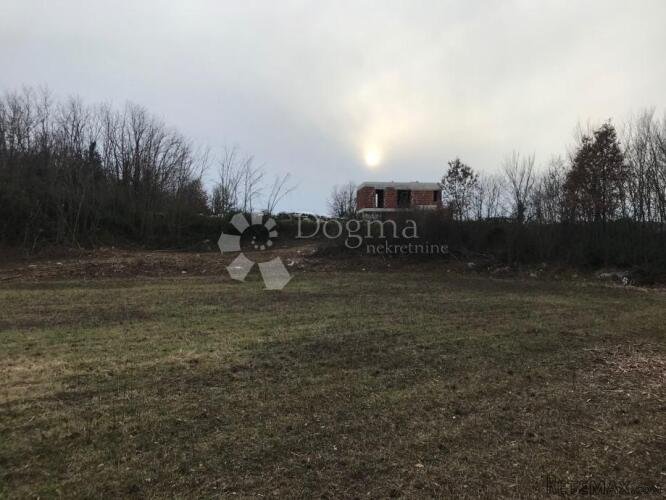 Zemljište na odličnoj lokaciji! - 2