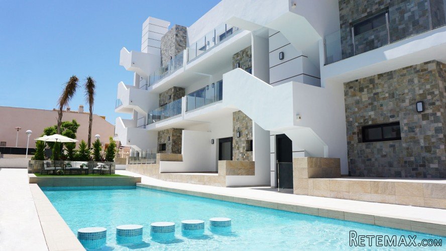 Los apartamentos se ubican en Arenales del Sol, en un.. - 4