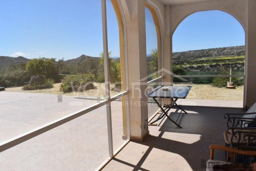 NEW & EXCLUSIVE TO VOSS HOMES - Large Country Villa with.. - 14