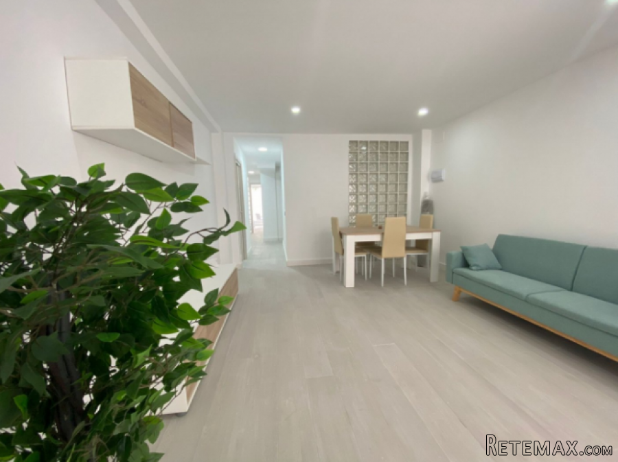 Flat in Mercado Central area, Alicante.The flat of 111 m2..