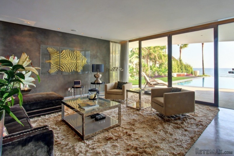 Front Line Beach Designer Villa