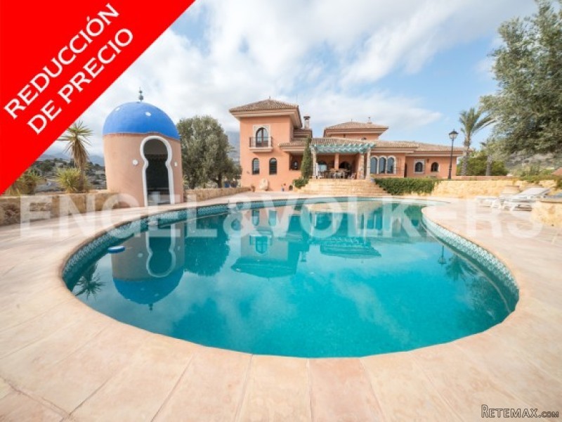 Luxury Villa In A Tranquil Oasis In..