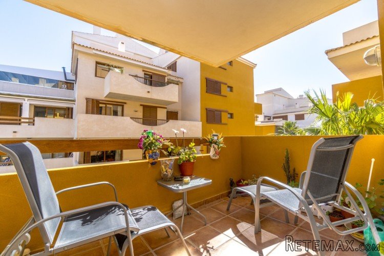 This beautiful renovated apartment is a stone's throw from.. - 7