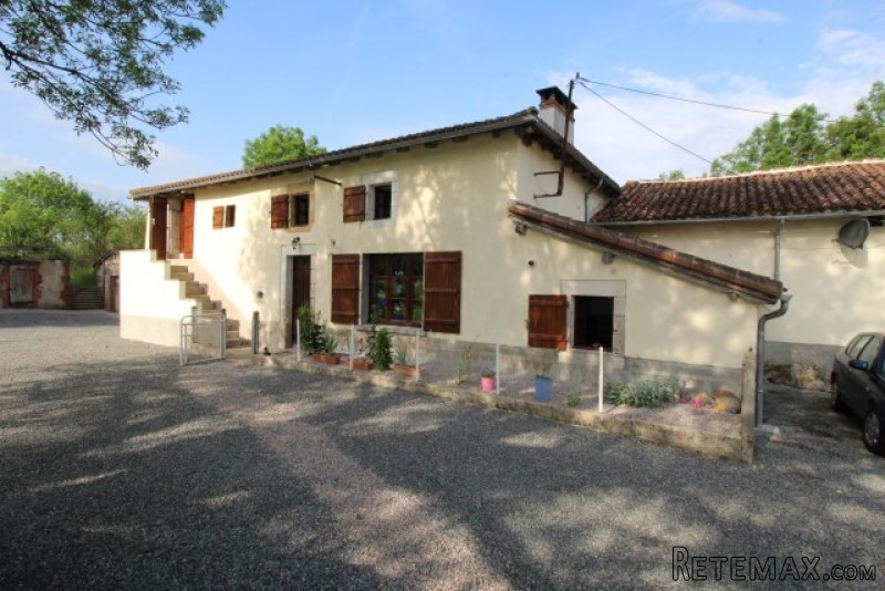 Detached House, Edge Of Village With 6..