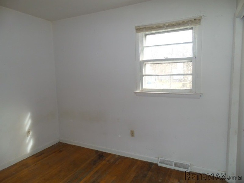 1408 S Academy St Glassboro, NJ, 08028.. - 2