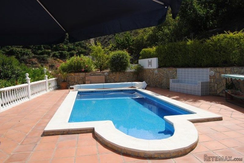 Villa for Sale in Canillas De Albaida.. - 2