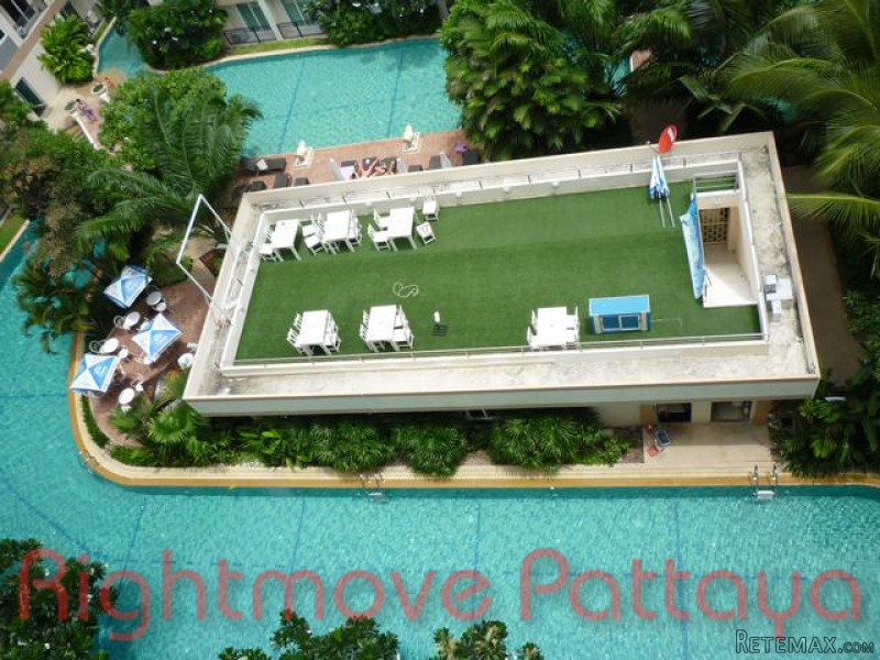 1 Bedroom Condo for sale in Jomtien -..