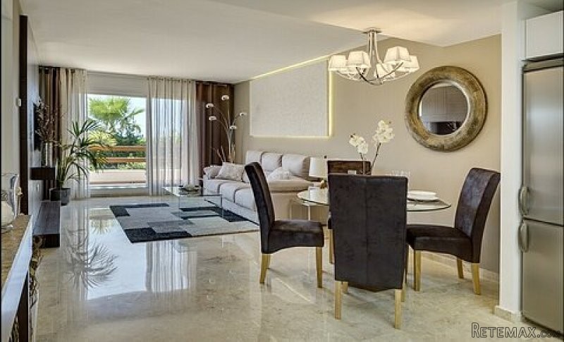 * FRONT LINE BEACH APARTMENT WITH.. - 2
