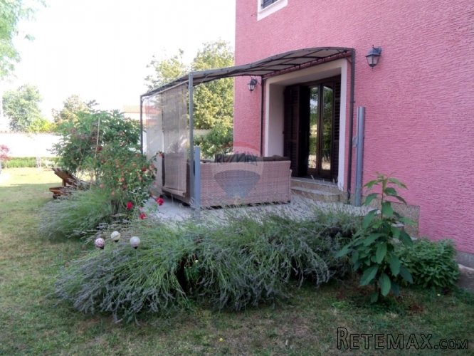 Kuća na tri etaže sa 420 m2 okućnice - 3