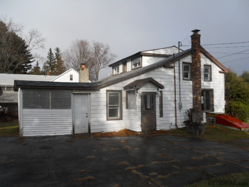 4898 Route 9n Corinth, NY, 12822..