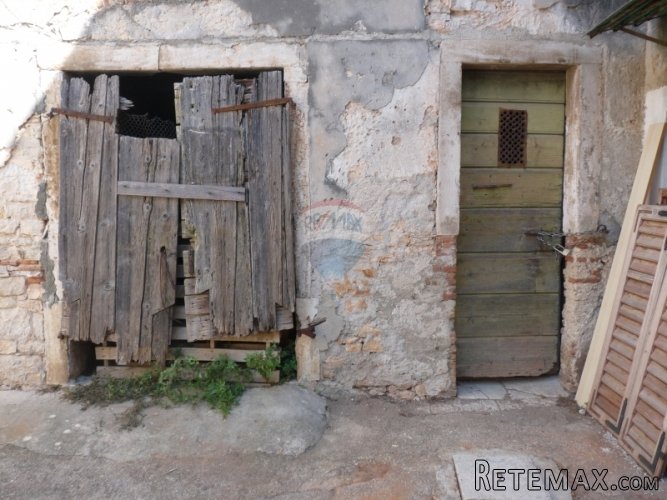 VODNJAN, stara kuća u nizu za renoviranje od 80 m2 - 3