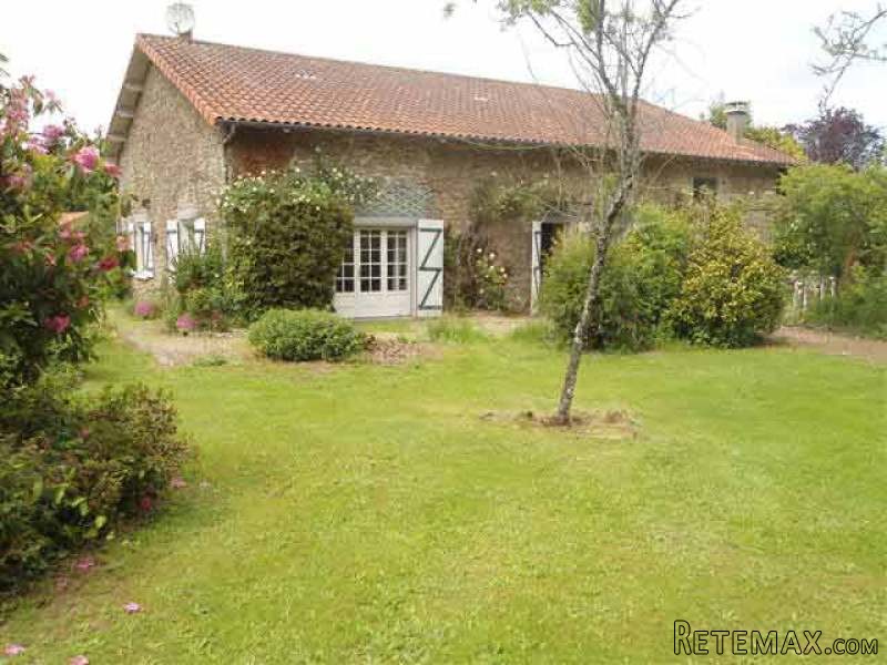 Stone House And Outbuilding On 3,200m2..