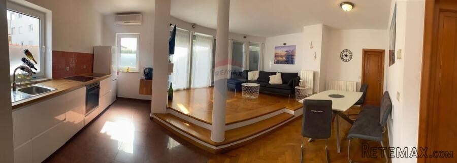 Istra, Rovinj, Kuća s deset apartmana na odličnoj poziciji - 2