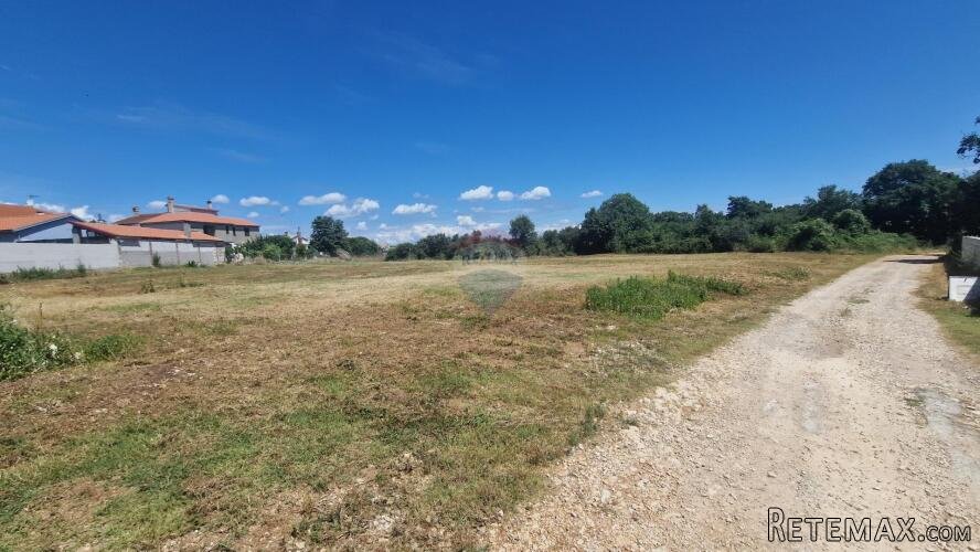 Istra, Šišan, građevinsko zemljište 1699 m2 - 3