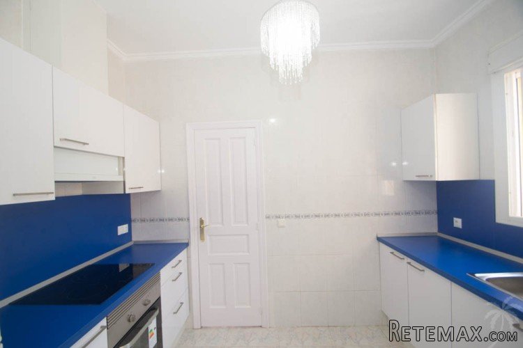 This semi-detached villa can be found in Quesada just 1 km.. - 3