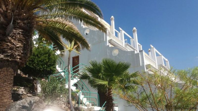 Lovely 2 Bedroom Apartment with Sea..