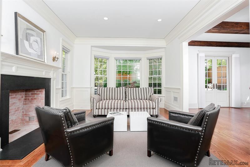 4 bedroom House For Sale: 91 E Elm.. - 2